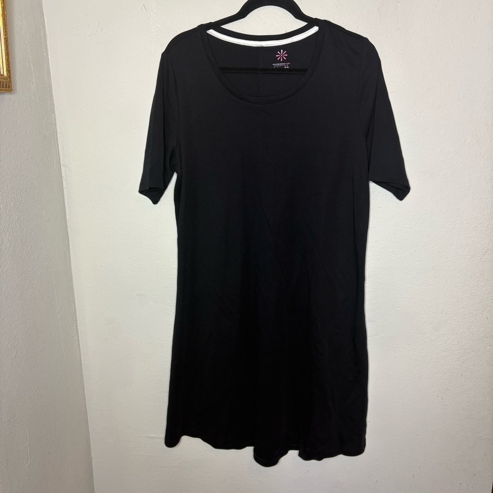 Isaac Mizrahi Black Scoop Neck Dress